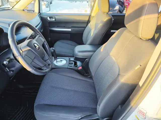 2011 Mitsubishi Endeavor AWD V6 Remote Starter Winter Tires - Photo 7