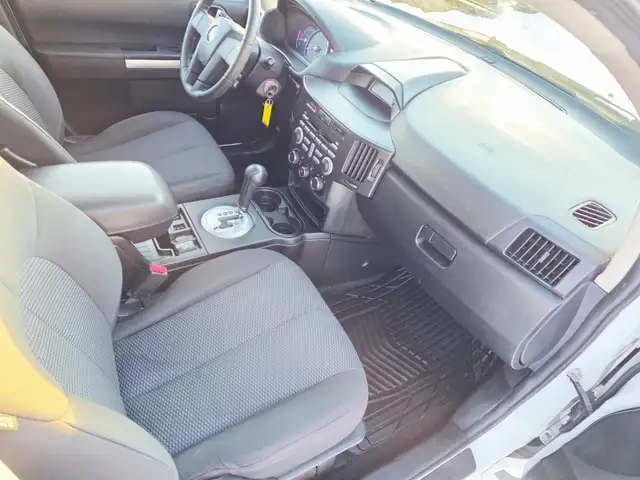 2011 Mitsubishi Endeavor AWD V6 Remote Starter Winter Tires - Photo 10