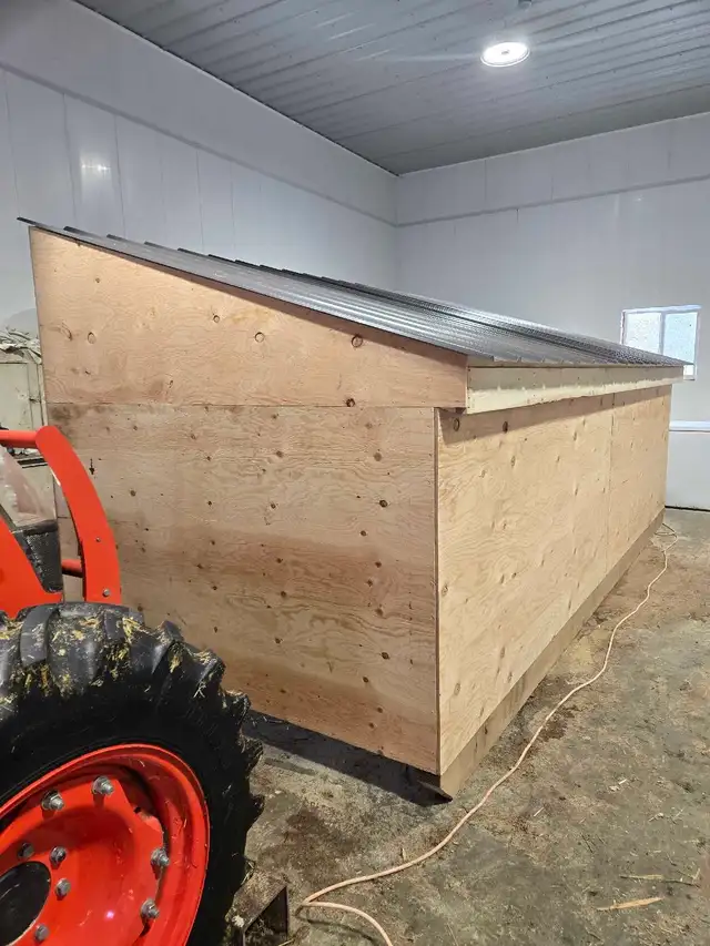 calf shelter - Photo 4