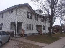 unit for rent-every close to university and riverside