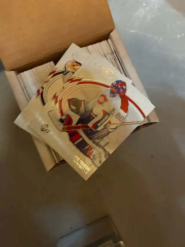 Boîtes de cartes de hockey - Photo 2