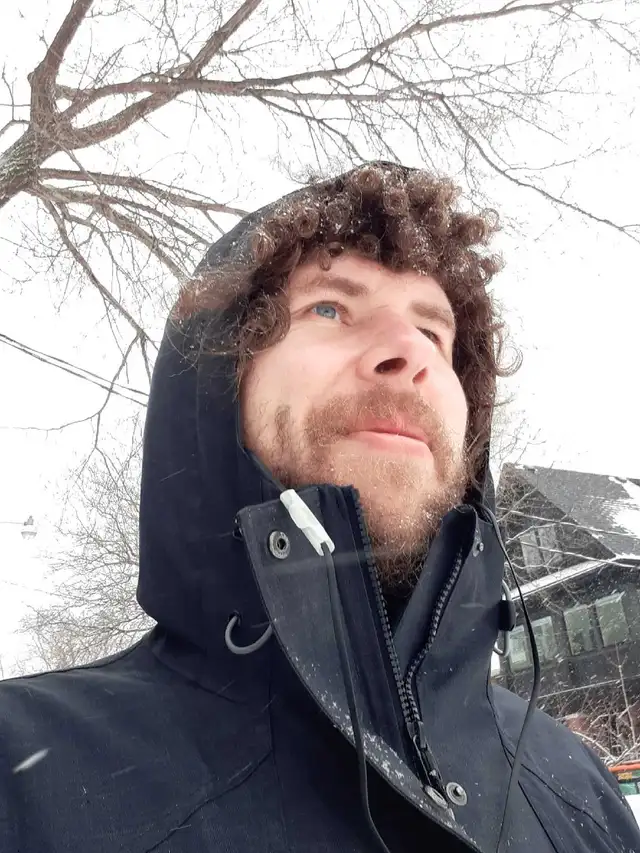 CHEAP SPRING YARD CLEANUPS/GLOWUPS! 647-571-9326 - Photo 9