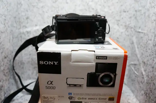 Sony a5000 Camera with unlimited recording & clean HDMI output - Photo 5