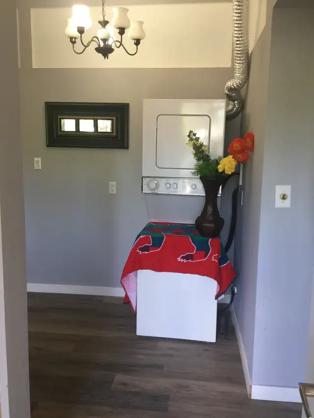 UA area/5minToSouthgate mall LRT to UA Compus/Nait MacEwan/DownT - Photo 10