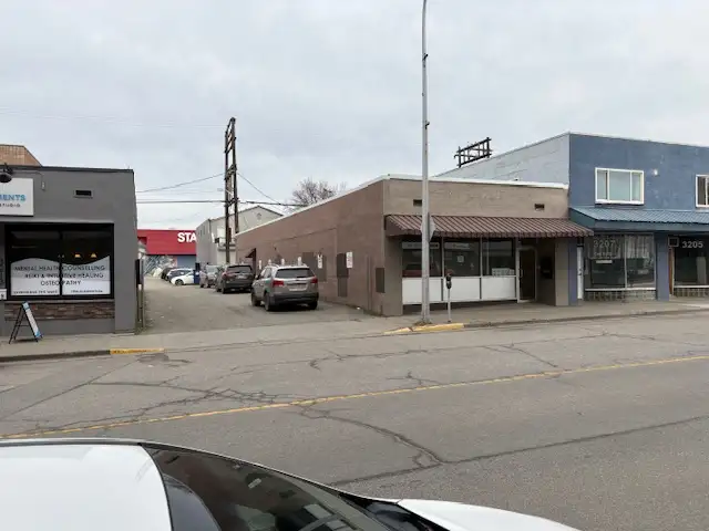 Downtown Vernon with Parking - Photo 2