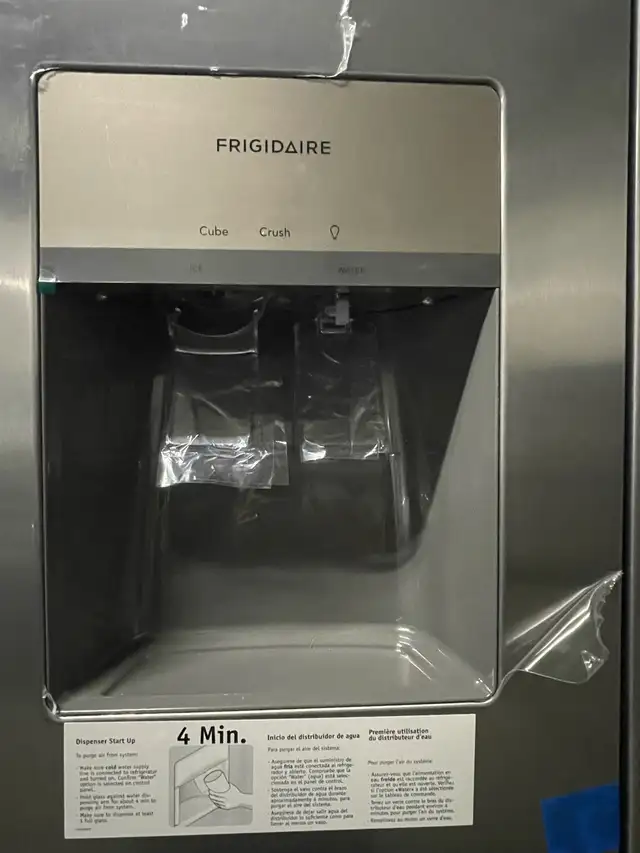 NEW 36" Frigidaire External Water&Ice Side By Side Fridge 25 CF - Photo 8