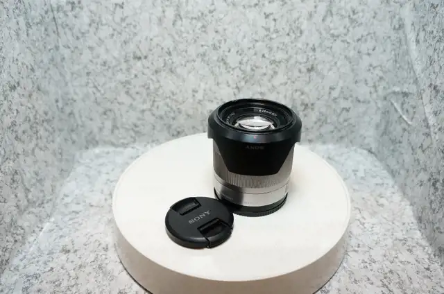 Sony 18-55 mm F3.5-5.6 OSS APSC Lens - Good Condition