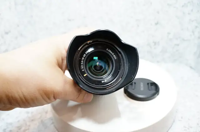 Sony 18-55 mm F3.5-5.6 OSS APSC Lens - Good Condition - Photo 6