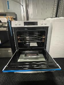 NEW 30" Frigidaire 5.3 Cu. Ft. Slide In Range Stove(Steam Clean) - Photo 3