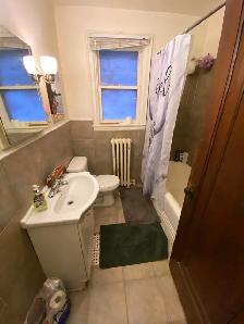 Room for summer sublet directly across from campus - Photo 4