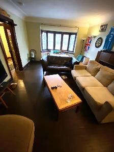 Room for summer sublet directly across from campus - Photo 7