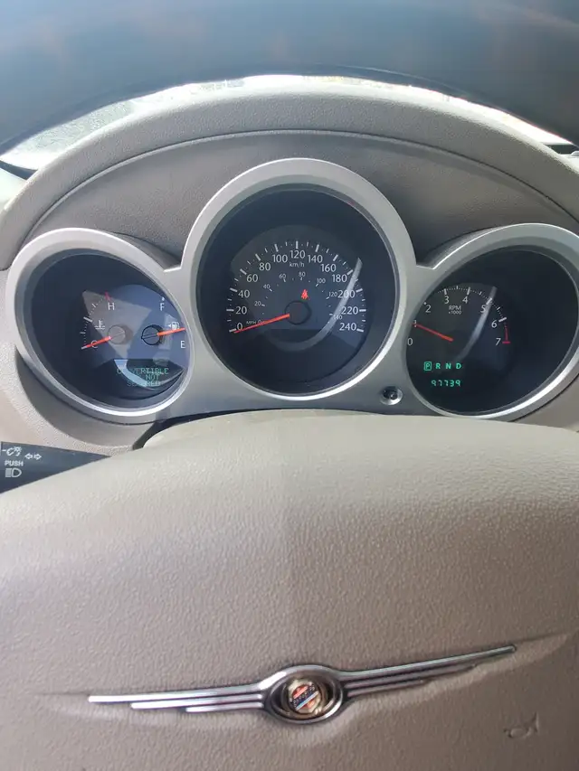 Sporty Chrysler Sebring - Photo 5