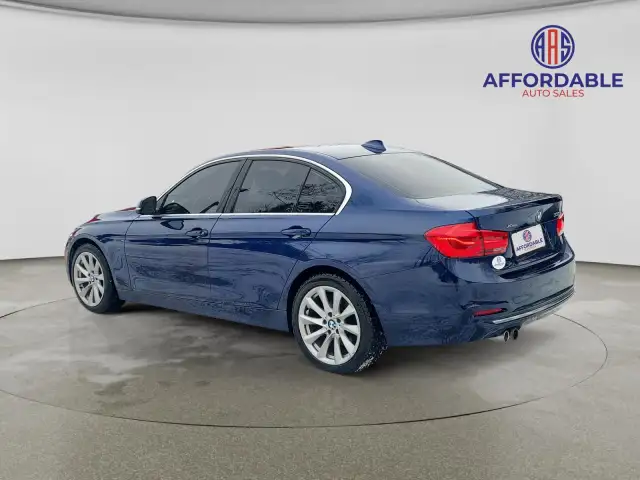 2017 BMW 3 Series 330i xDrive - Photo 3