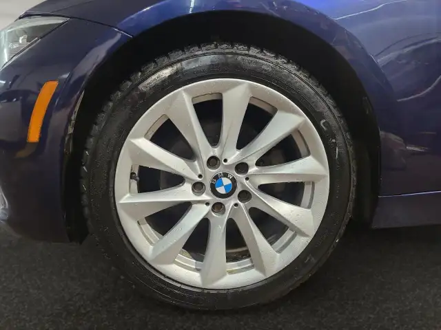 2017 BMW 3 Series 330i xDrive - Photo 9