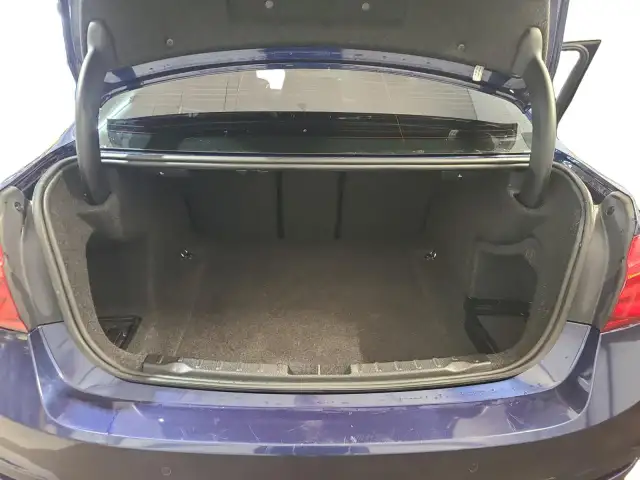 2017 BMW 3 Series 330i xDrive - Photo 18