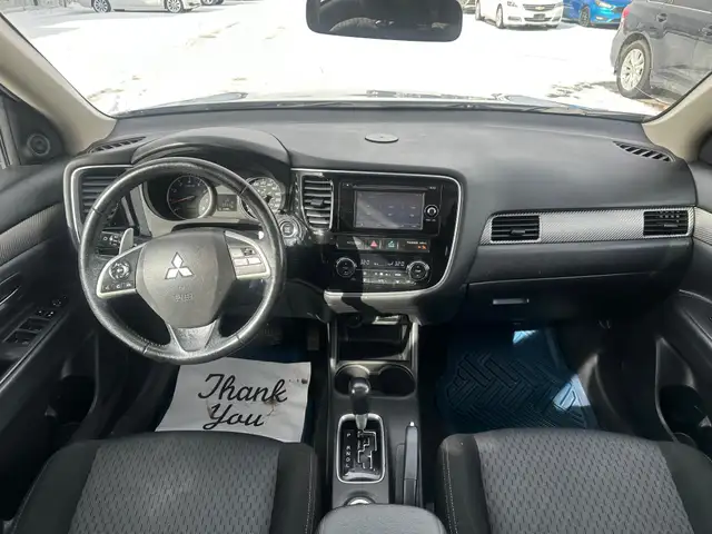 2015 Mitsubishi Outlander SE 4WD V6 : Very Well Serviced - Photo 10