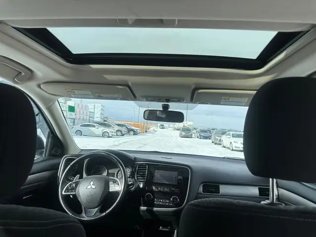 2015 Mitsubishi Outlander SE 4WD V6 : Very Well Serviced - Photo 11