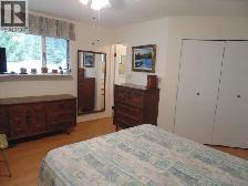 3 bed 1.5 Bath Rental house in South Castlegar - walk to school - Photo 4