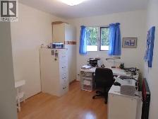 3 bed 1.5 Bath Rental house in South Castlegar - walk to school - Photo 6