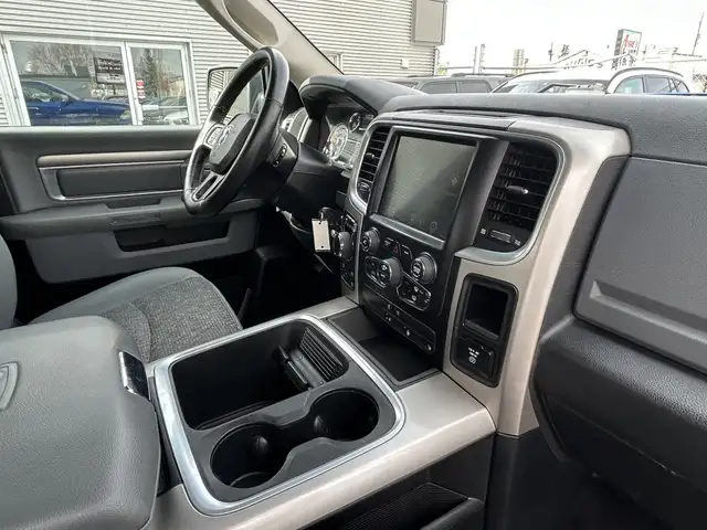 2017 Ram 1500 BIG HORN CREW CAB 4X4/NAVIGATION/B.CAM/FINANCING A - Photo 41