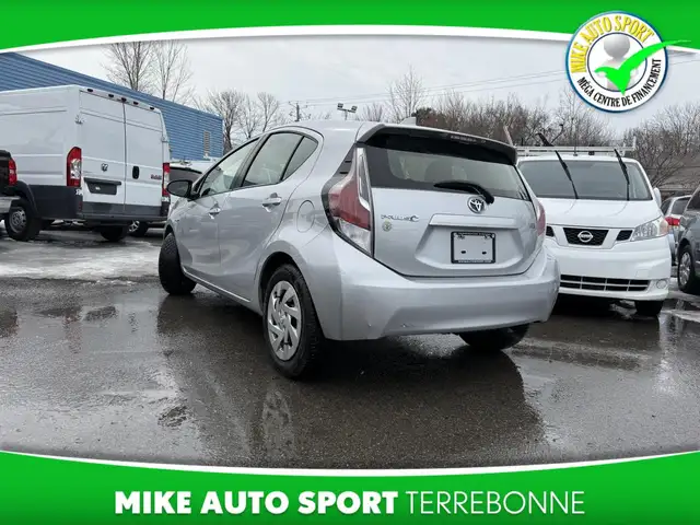 Toyota Prius c Hayon 5 portes 2016 - Photo 3