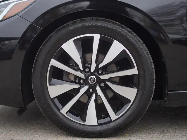 2022 Nissan Sentra SV, Sunroof, Alloy Wheels, Remote starter - Photo 8