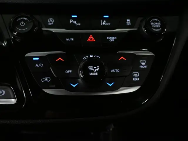 2024 Chrysler Pacifica Touring L S Appearance Leather Panoramic - Photo 22