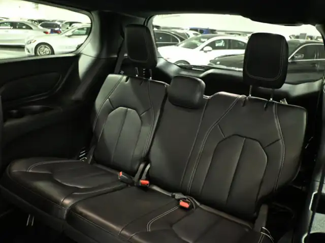 2024 Chrysler Pacifica Touring L S Appearance Leather Panoramic - Photo 26