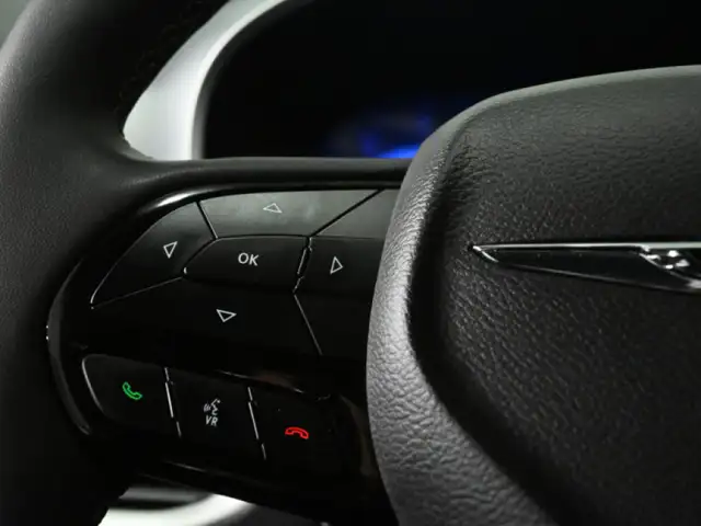 2023 Chrysler Pacifica Touring L No Accident S Appearance AWD Le - Photo 14