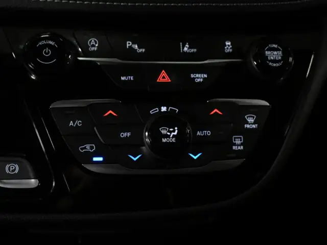 2023 Chrysler Pacifica Touring L No Accident S Appearance AWD Le - Photo 22