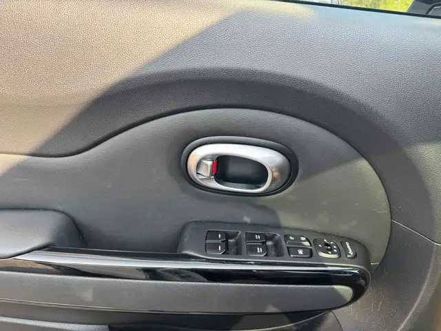 2015 KIA Soul SX - Photo 15
