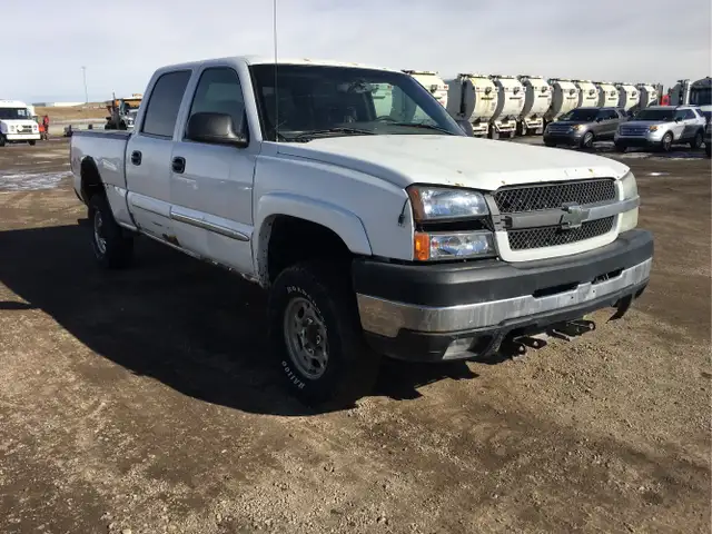 2003 Chevrolet Silverado 2500HD - Photo 8