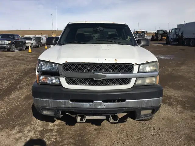2003 Chevrolet Silverado 2500HD - Photo 9