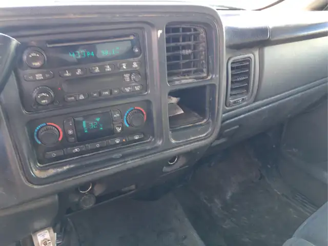 2003 Chevrolet Silverado 2500HD - Photo 16