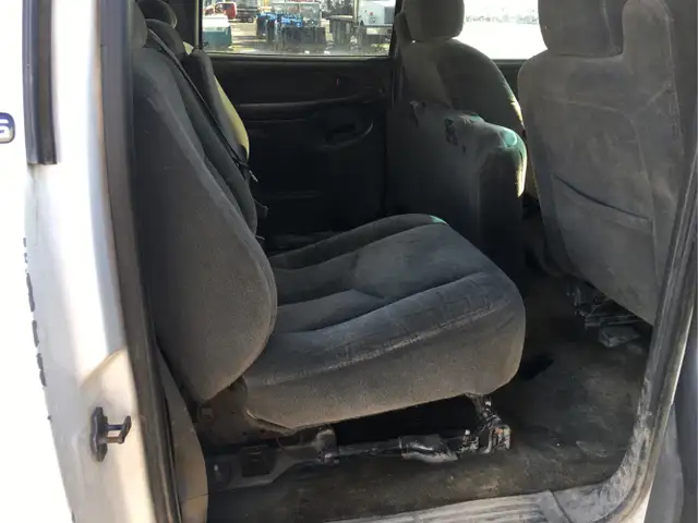2003 Chevrolet Silverado 2500HD - Photo 19