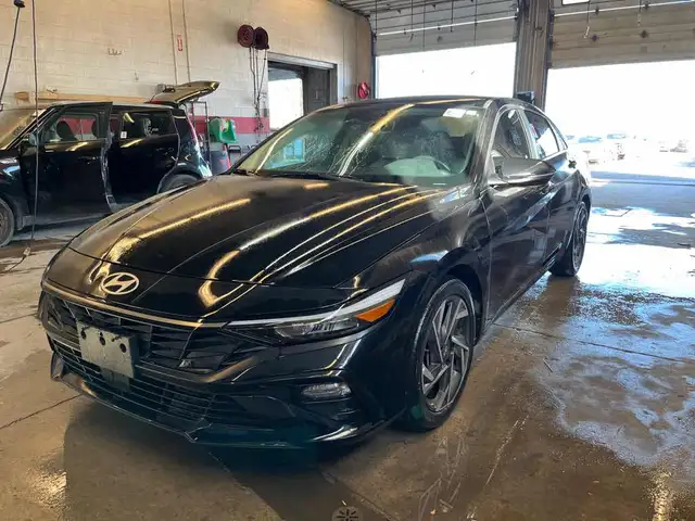 2024 HYUNDAI ELANTRA LUXURY