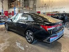 2024 HYUNDAI ELANTRA LUXURY - Photo 4