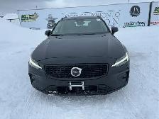 2023 Volvo V60 - Photo 2