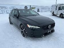 2023 Volvo V60 - Photo 3