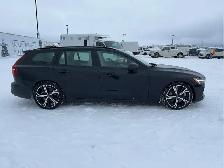 2023 Volvo V60 - Photo 8