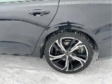 2023 Volvo V60 - Photo 12
