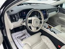 2023 Volvo V60 - Photo 25