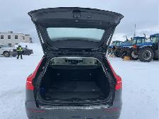 2023 Volvo V60 - Photo 28