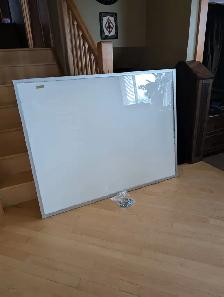 Like New Large Frame With Archival Plexiglass - Photo 2