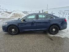 2017 Ford Taurus - Photo 2