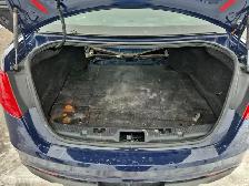 2017 Ford Taurus - Photo 23