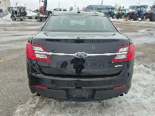 2017 Ford Taurus - Photo 4