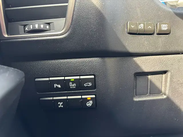 2017 Lexus NX Navigation, Sunroof, AWD 4dr - Photo 13