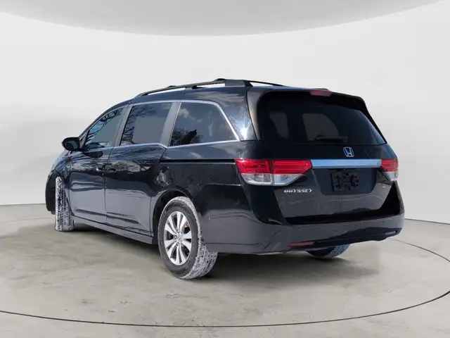 2015 Honda Odyssey SE | Back Up Cam | Remote Start | No Accident - Photo 3