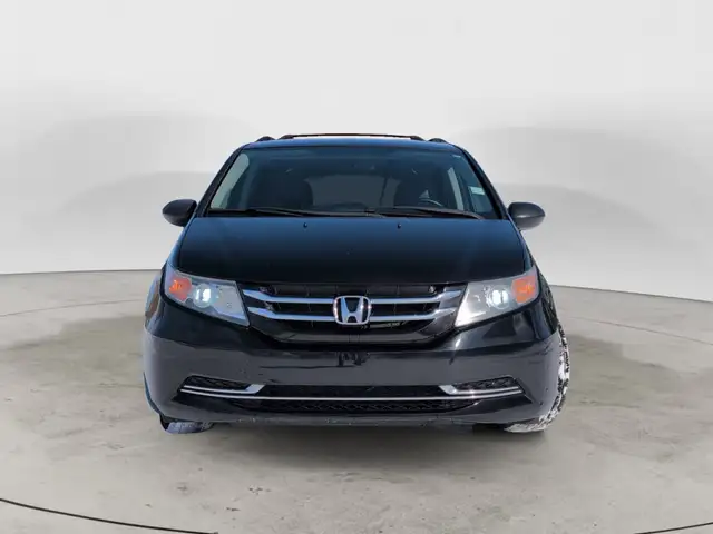 2015 Honda Odyssey SE | Back Up Cam | Remote Start | No Accident - Photo 8